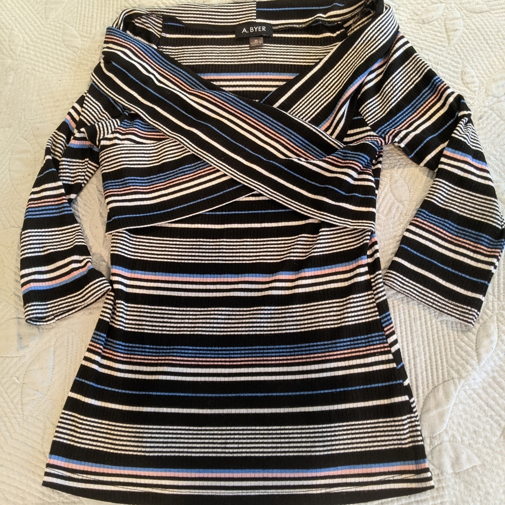 A. Byer Women's top